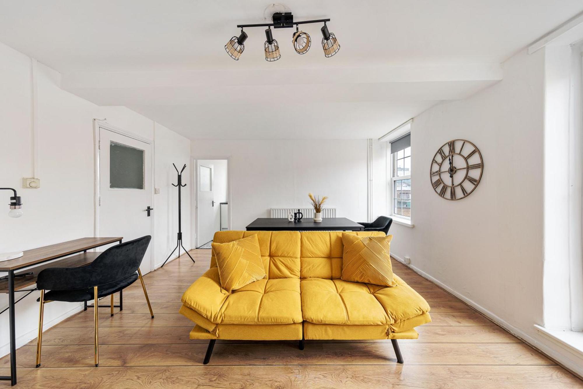 Sleek Shoreditch Hideout - 2 Bed Gem With Balcony In Central לונדון מראה חיצוני תמונה