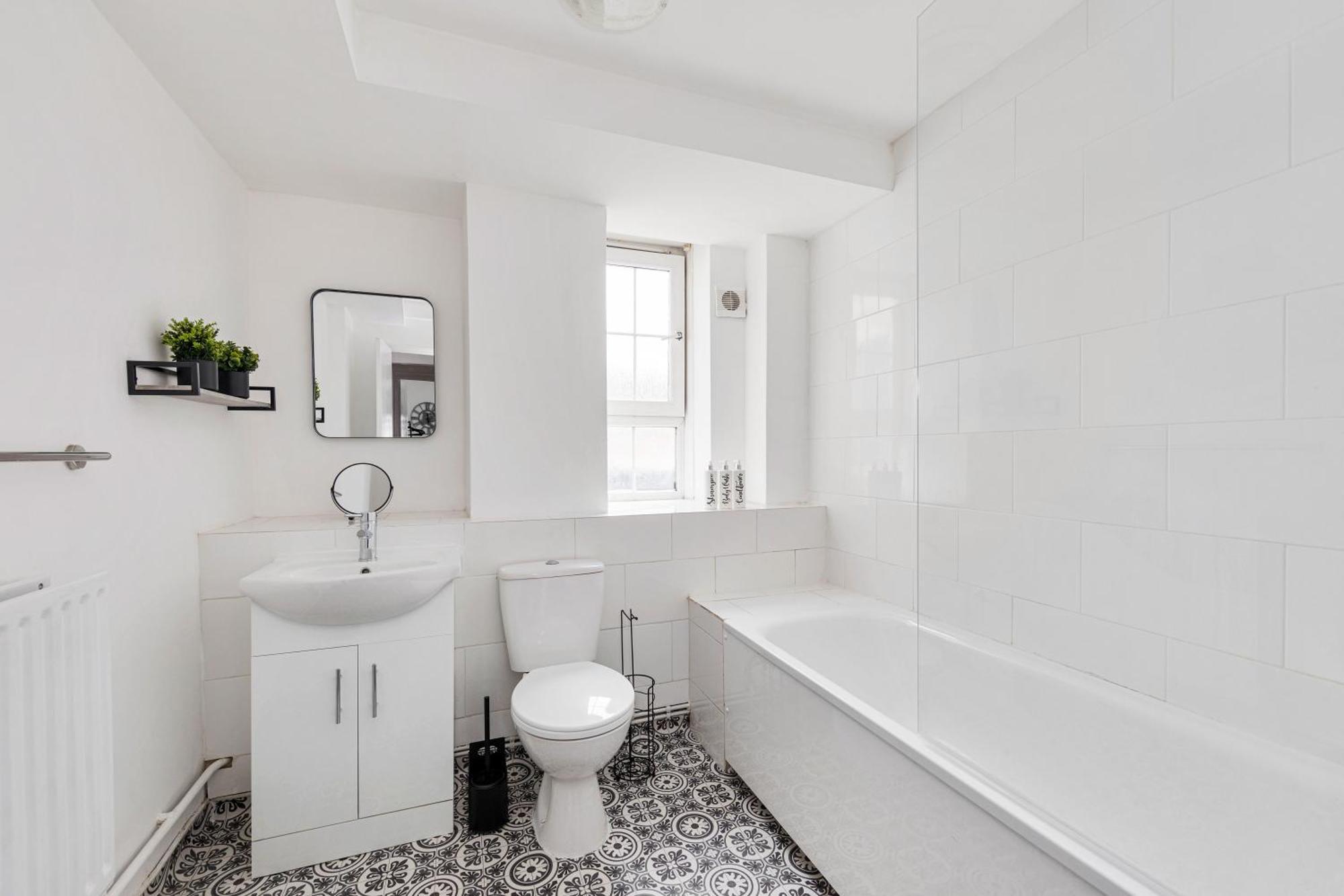 Sleek Shoreditch Hideout - 2 Bed Gem With Balcony In Central לונדון מראה חיצוני תמונה
