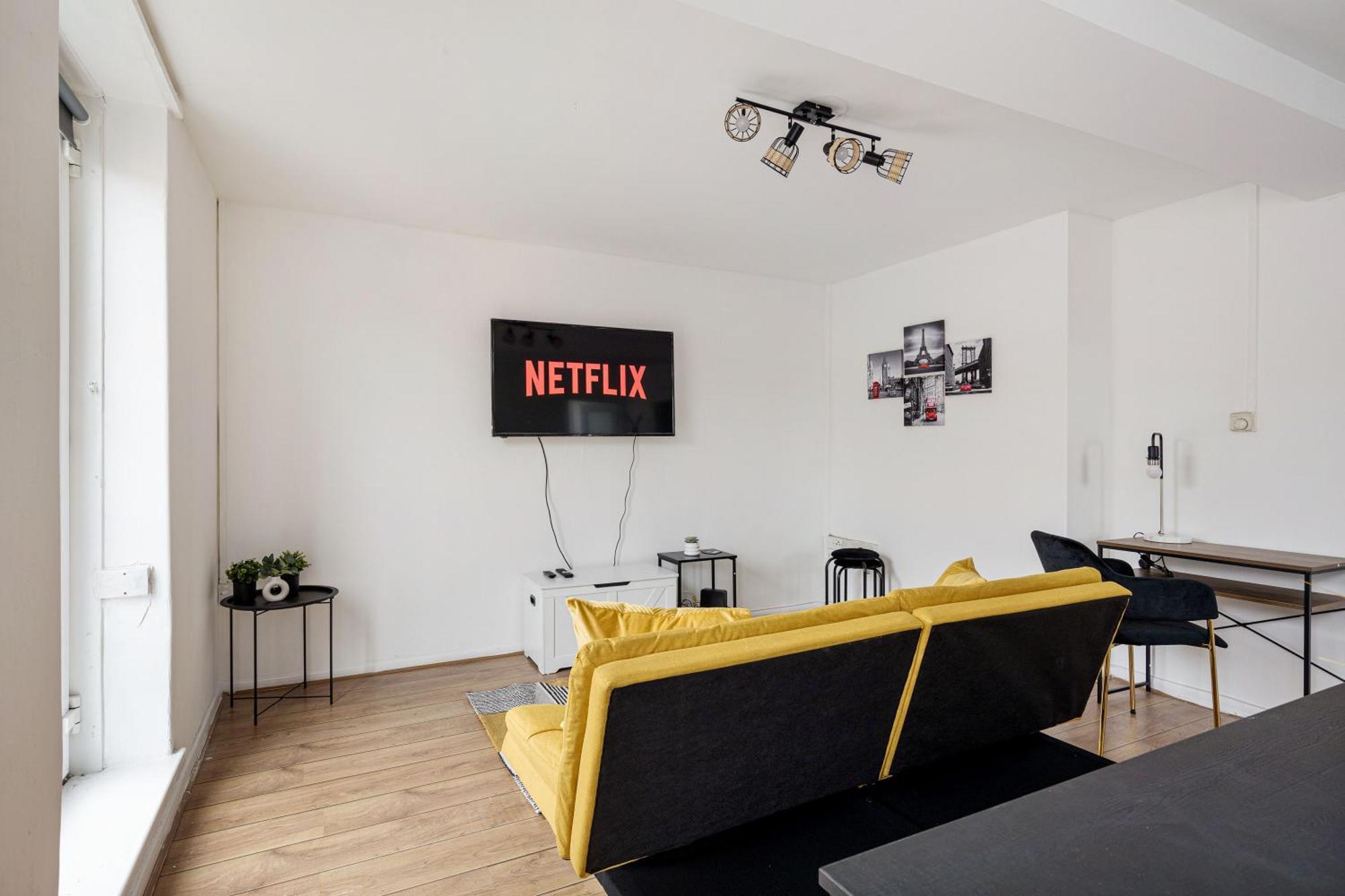 Sleek Shoreditch Hideout - 2 Bed Gem With Balcony In Central לונדון מראה חיצוני תמונה