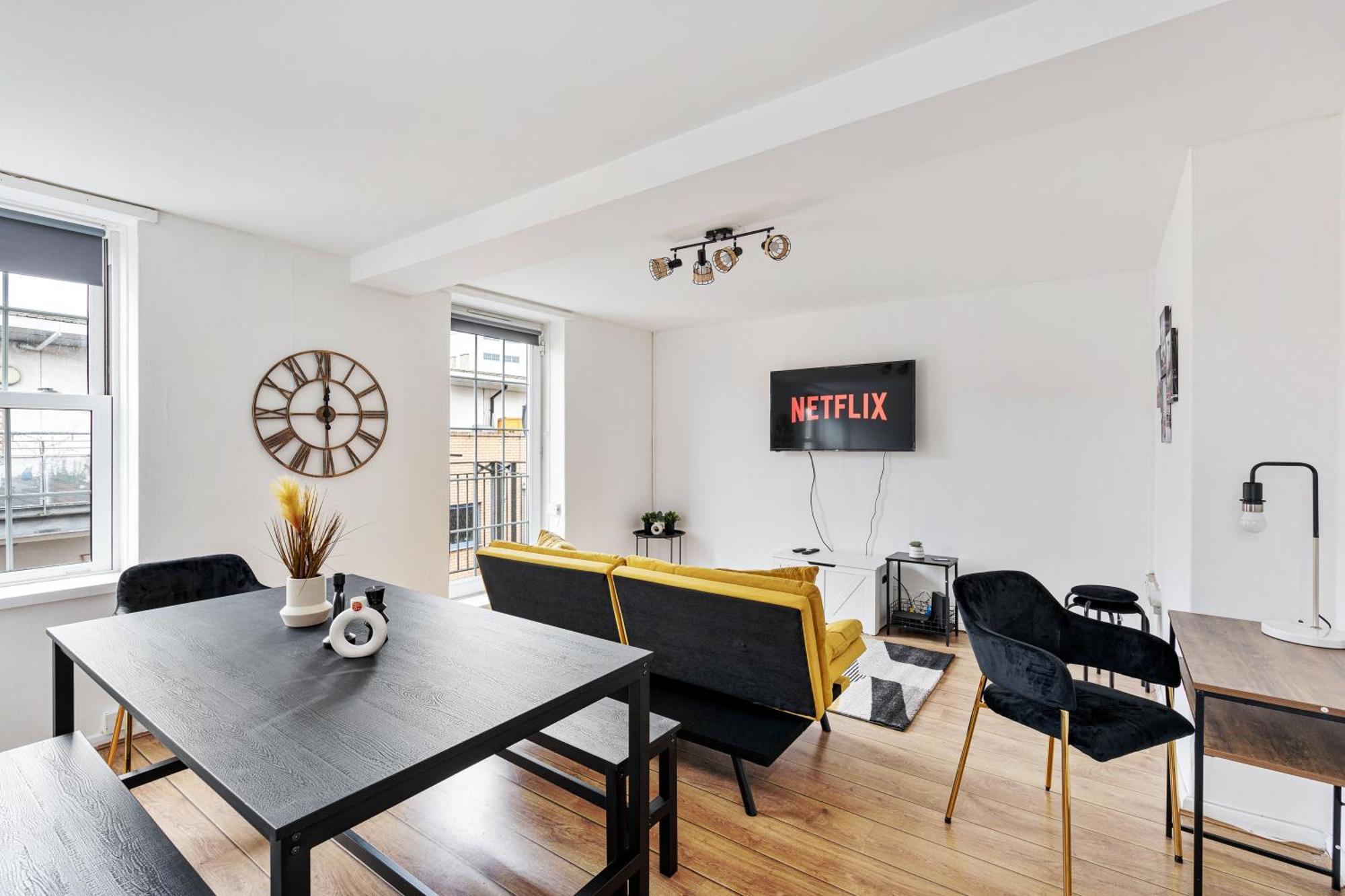 Sleek Shoreditch Hideout - 2 Bed Gem With Balcony In Central לונדון מראה חיצוני תמונה